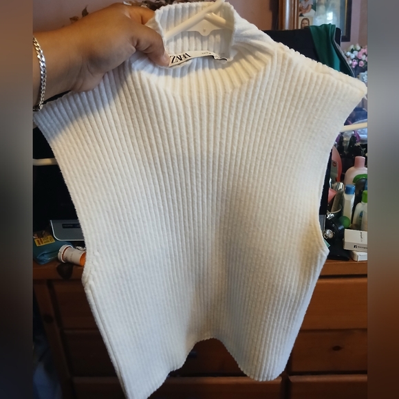 Zara Tops - Zara Women's White Ribbed Turtleneck Sleeveless Shirt